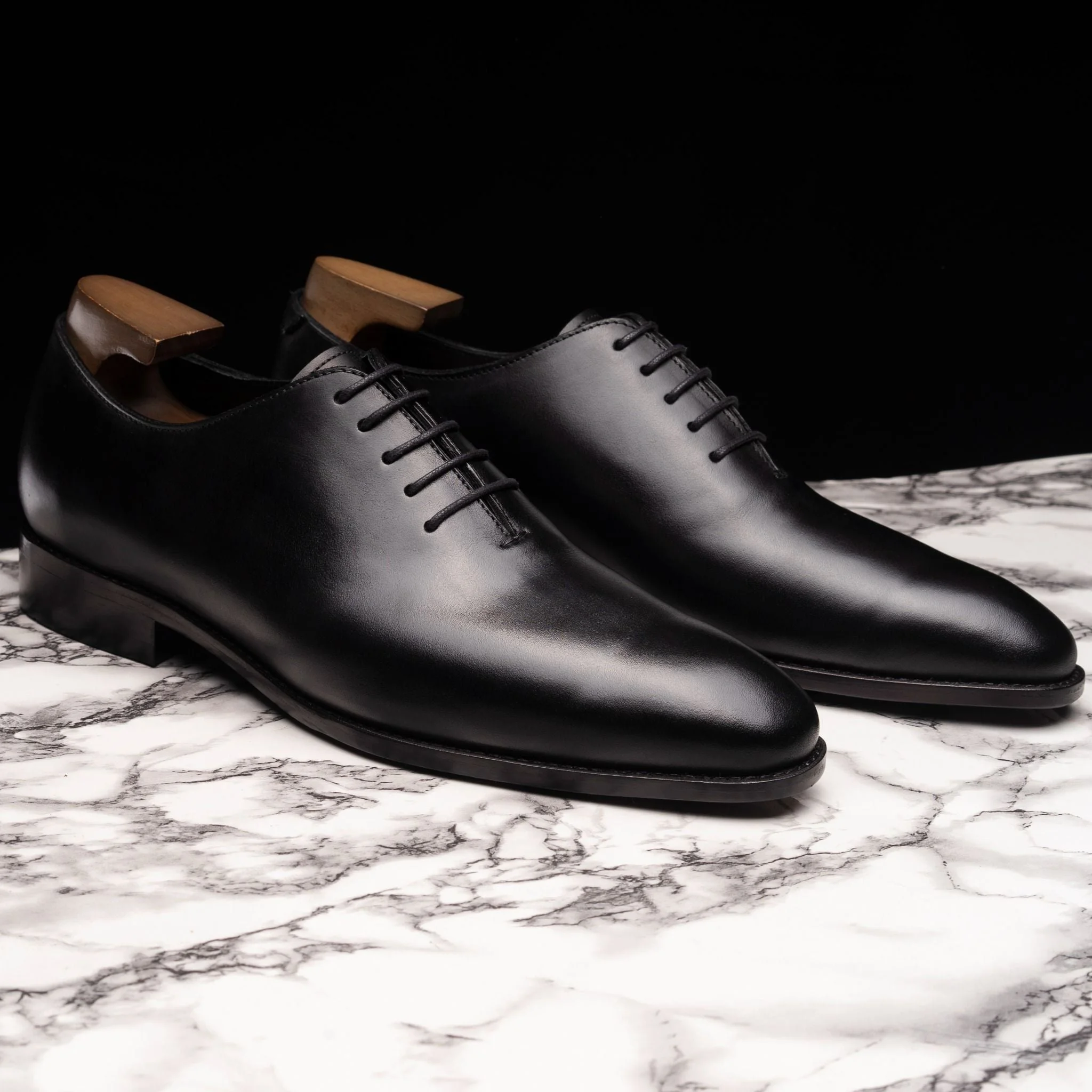 Giày tây wholecut oxford đen OF015